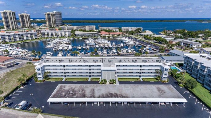 907 Marina, North Palm Beach, FL 33408