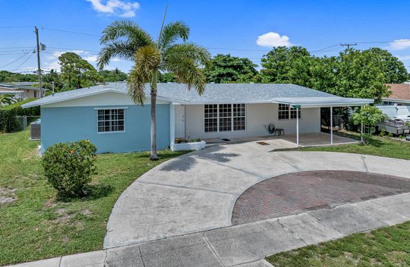 1415 Bloxham, Lantana, FL 33462