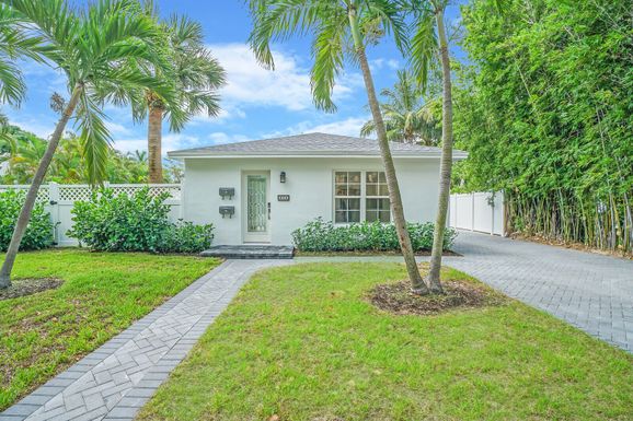 826 Sunset, West Palm Beach, FL 33401