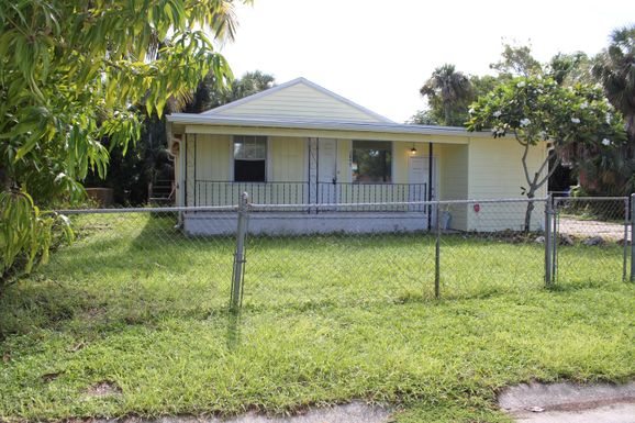 1847 Henderson, Fort Myers, FL 33916