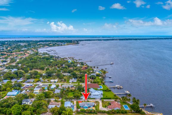 1002 Glass, Jensen Beach, FL 34957