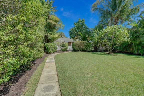 439 28th, West Palm Beach, FL 33407