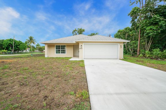 5707 Shannon, Fort Pierce, FL 34951