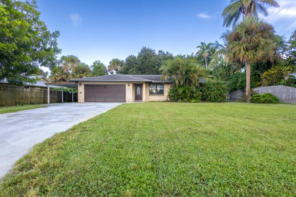 1008 Kubin, Jensen Beach, FL 34957