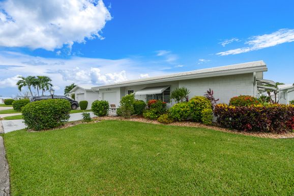 2097 14th, Boynton Beach, FL 33426