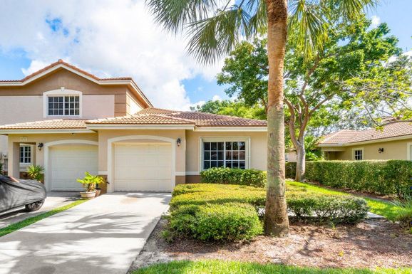 6735 Old Farm, Boynton Beach, FL 33437