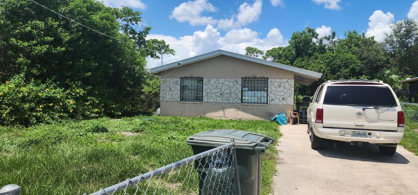 3002 Avenue Q, Fort Pierce, FL 34947