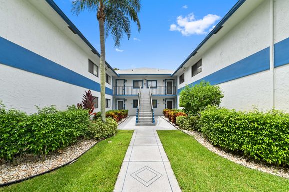 15301 Pembridge, Delray Beach, FL 33484