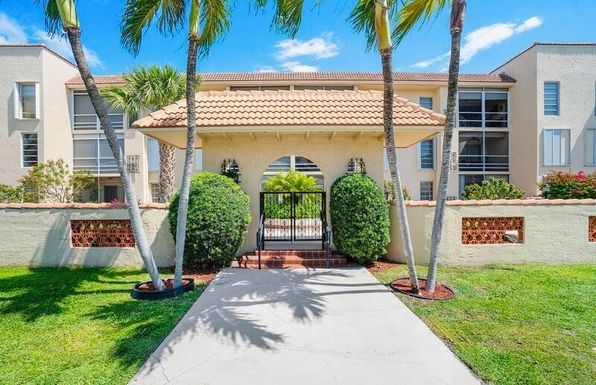 331 8th, Boca Raton, FL 33432