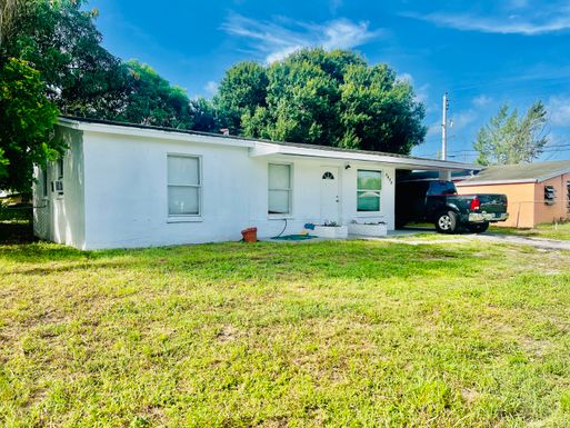 1671 11th, Riviera Beach, FL 33404