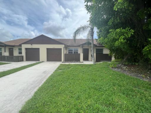 8540 Lake Point, Lake Worth, FL 33467