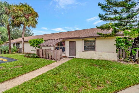 39 Via De Casas Norte, Boynton Beach, FL 33426