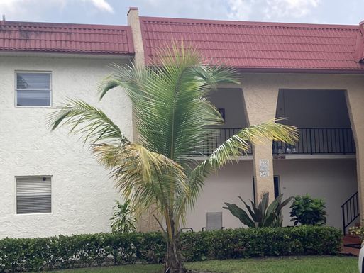 346 Lake Frances, West Palm Beach, FL 33411