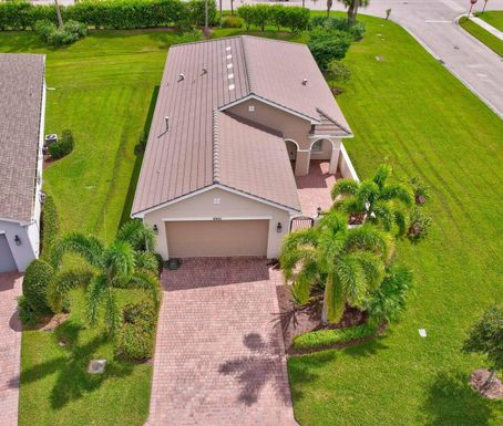 9907 Trumpet Tree, Port Saint Lucie, FL 34987