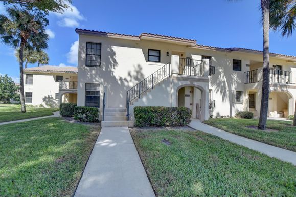 2600 Greenwood, Boca Raton, FL 33431