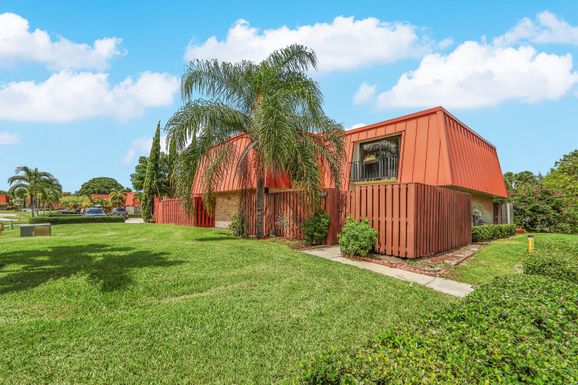 3358 Meridian B, Palm Beach Gardens, FL 33410