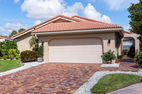 5531 Lakeview Mews, Boynton Beach, FL 33437