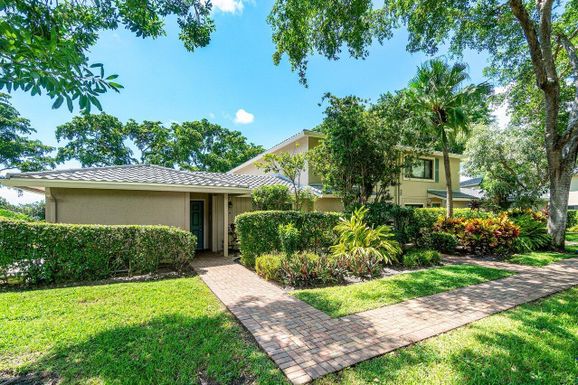 29 Westgate, Boynton Beach, FL 33436