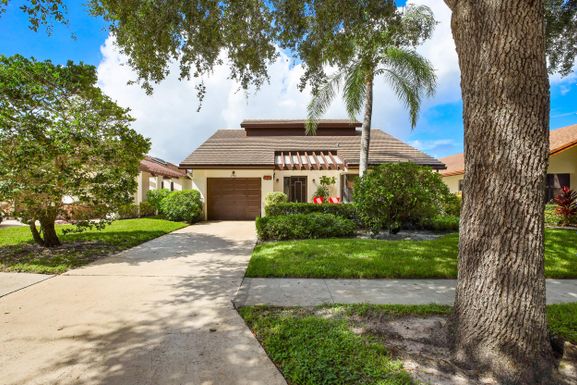 4940 Boxwood, Boynton Beach, FL 33436