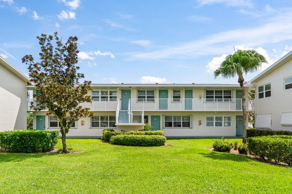 700 Horizons, Boynton Beach, FL 33435