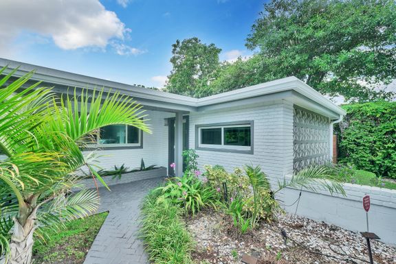 1820 Alamanda, North Miami, FL 33181