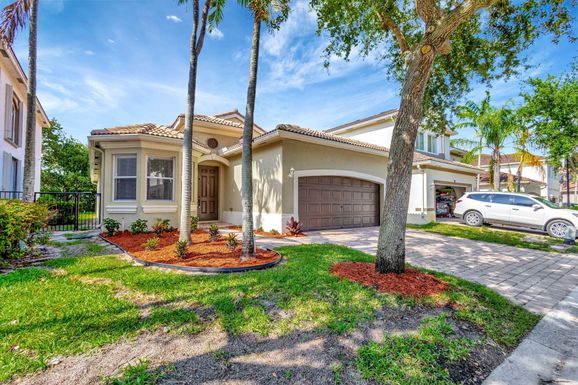 1113 Center Stone, Riviera Beach, FL 33404