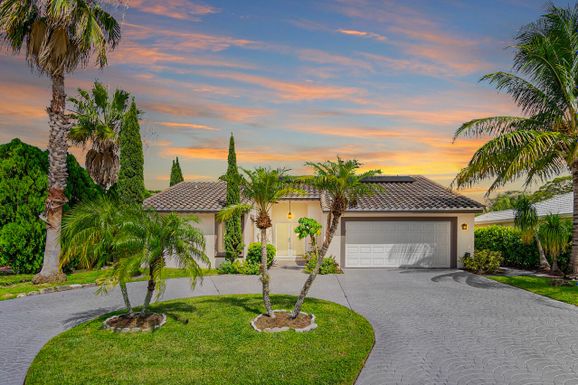 7020 2nd, Boca Raton, FL 33487