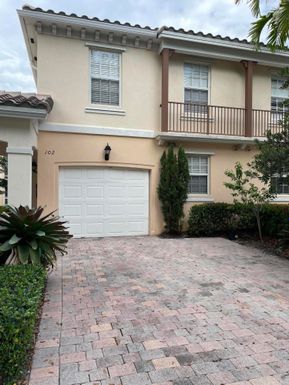 102 Santa Barbara, Palm Beach Gardens, FL 33410