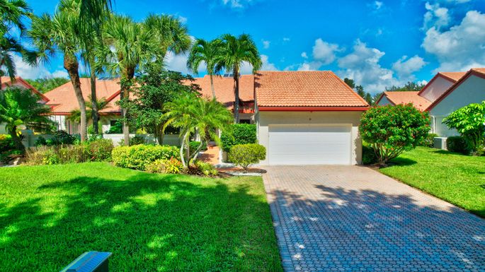 9 Windsor, Boynton Beach, FL 33436