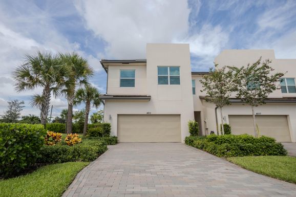 4811 Navali, Lake Worth, FL 33467