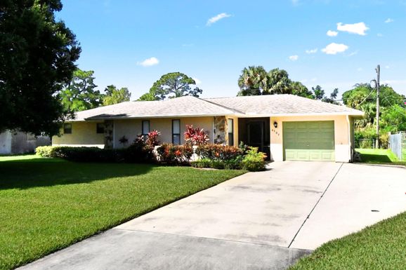 4909 Seagrape, Fort Pierce, FL 34982