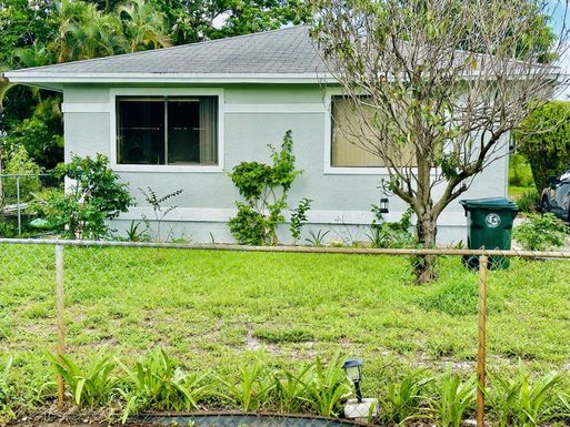 348 Perry Avenue, Greenacres, FL 33463