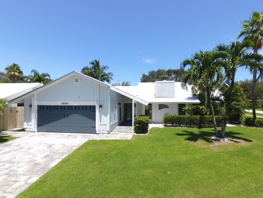 19 Pine Hill, Tequesta, FL 33469