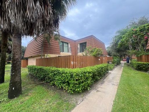 2413 24th, Jupiter, FL 33477