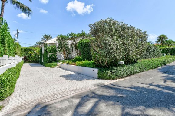 117 Via Vizcaya, Palm Beach, FL 33480