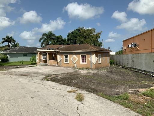 542 6th, Belle Glade, FL 33430