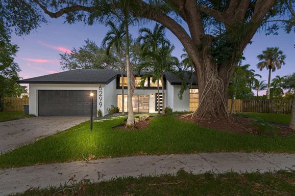 6299 Hollandaire, Boca Raton, FL 33433