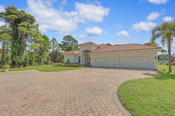 7450 Legends, Port Saint Lucie, FL 34986