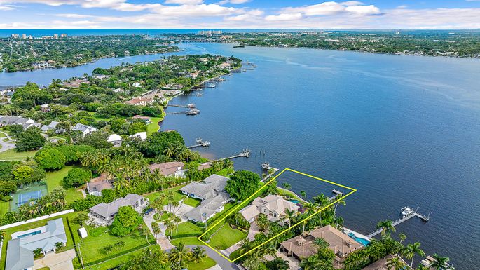 20 Yacht Club, Tequesta, FL 33469