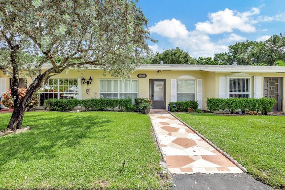 13942 Via Flora, Delray Beach, FL 33484