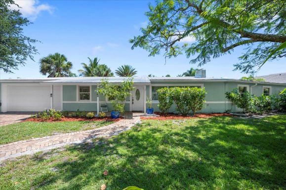 5692 Pennock Point, Jupiter, FL 33458