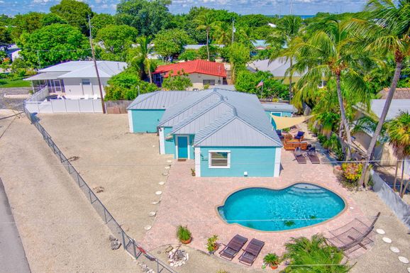 321 3rd, Key Largo, FL 33037