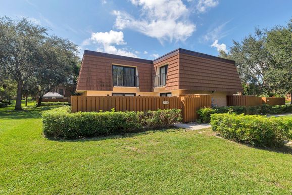 2422 24th, Jupiter, FL 33477