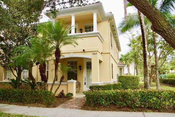 1927 Frederick Small, Jupiter, FL 33458