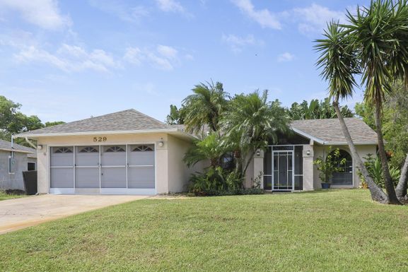 529 Fallon, Port Saint Lucie, FL 34983