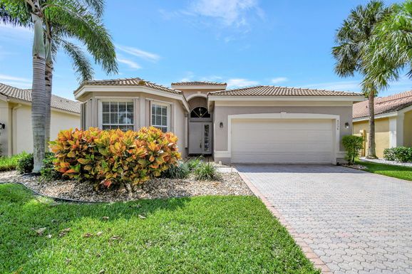 8256 Playa Del Sur, Lake Worth, FL 33467