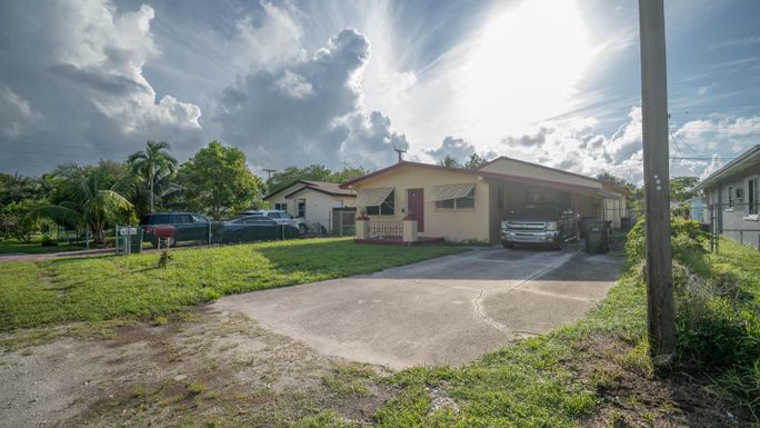 222 7th, Delray Beach, FL 33444