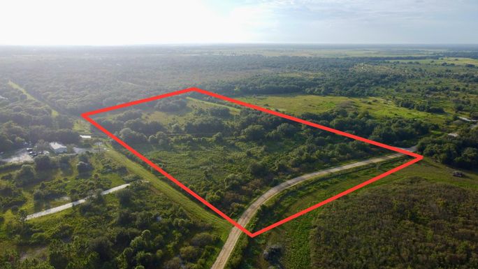 21810 254th, Okeechobee, FL 34972