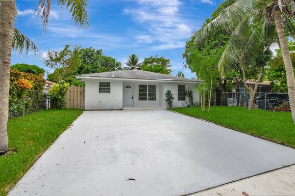 136 Reigle, Delray Beach, FL 33444