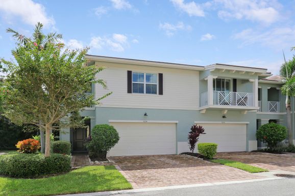 5204 Cambridge, Palm Beach Gardens, FL 33418